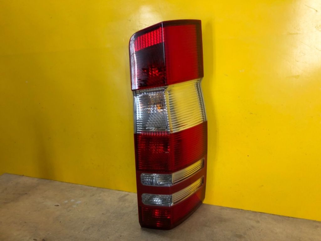 A 906 820 02 64 | Фонарь наружный прав. MERCEDES SPRINTER ( B906 ) 06- - Фото 3