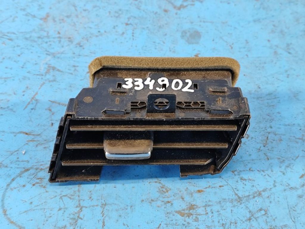 FR3B-19C696-A | Дефлектор воздушный FORD MUSTANG 15-