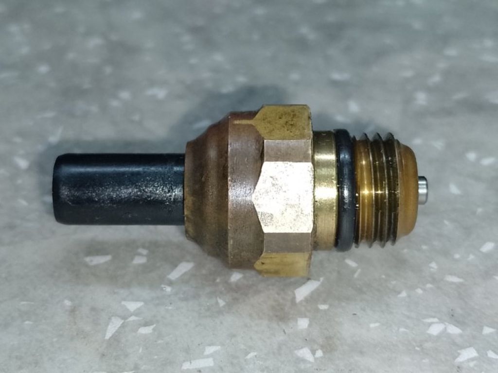 89438-33010 | Датчик давления масла ГУР TOYOTA CAMRY 30 02-06