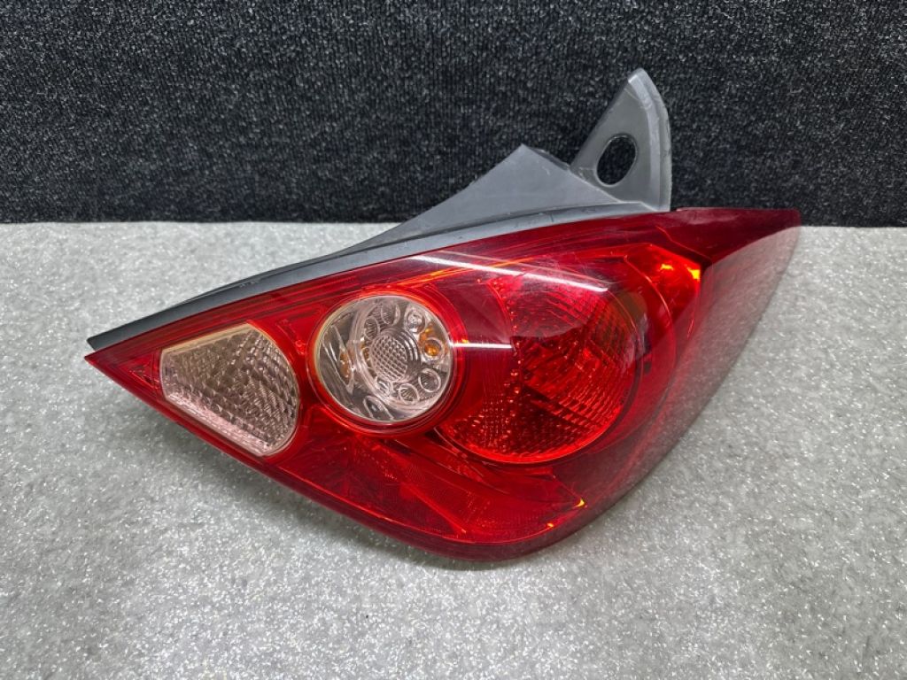 26550-ED025 | Фонарь наружный прав. NISSAN TIIDA/VERSA C11 04-11