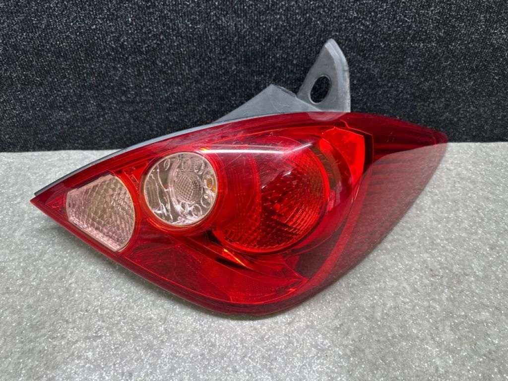 26550-ED025 | Фонарь наружный прав. NISSAN TIIDA/VERSA C11 04-11