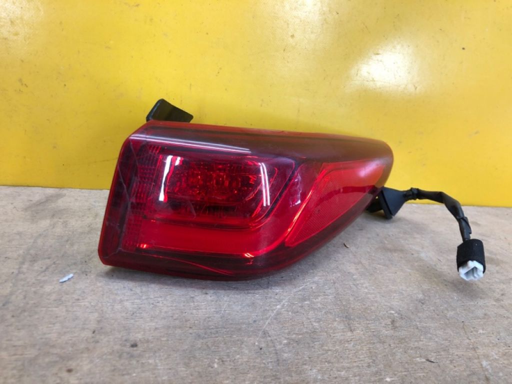 92402-J9100 | Ліхтар зовнішній прав. HYUNDAI KONA OS 17-23