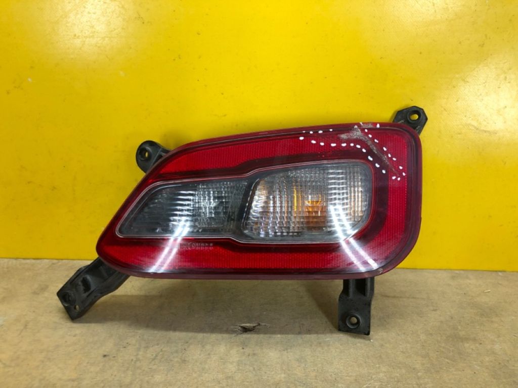 92406-K4000 | Ліхтар зовнішній прав. HYUNDAI KONA OS 17-23