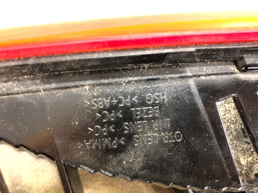 92403-J9000 | Фонарь внутренний лев. HYUNDAI KONA OS 17-23 - Фото 8