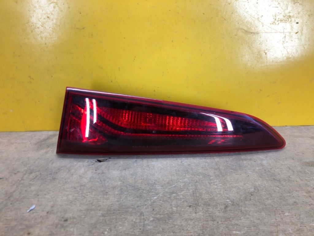 92404-J9000 | Ліхтар внутрішній прав. HYUNDAI KONA OS 17-23