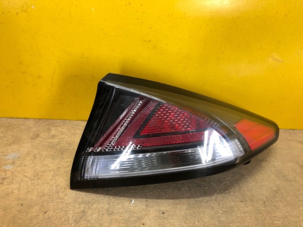 92402 G2200 | Ліхтар зовнішній прав. HYUNDAI IONIQ 19-22