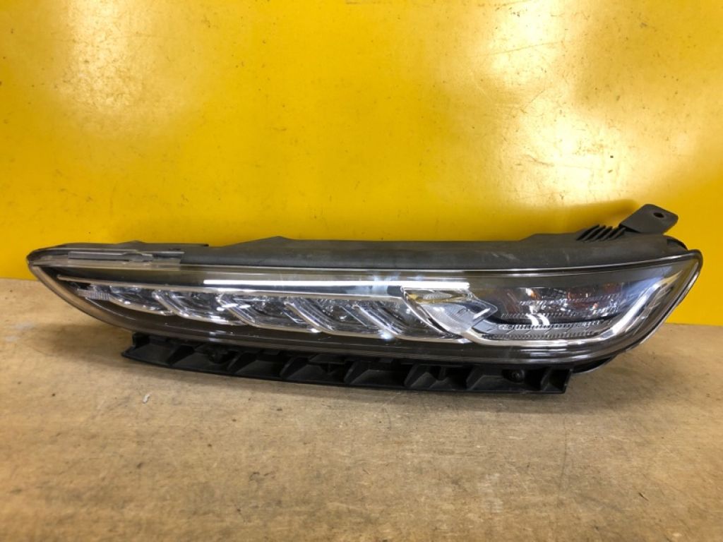 92207-J9000 | Дневной ходовой огонь лев. HYUNDAI KONA OS 17-23