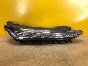 Дневной ходовой огонь правый HYUNDAI KONA OS 17-23