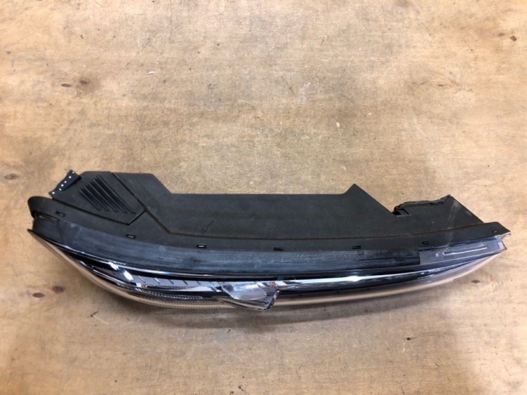 92208-J9000 | Денний ходовий вогонь прав. HYUNDAI KONA OS 17-23 - Фото 4