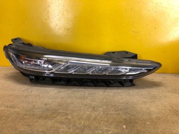 Дневной ходовой огонь прав. HYUNDAI KONA OS 17-23