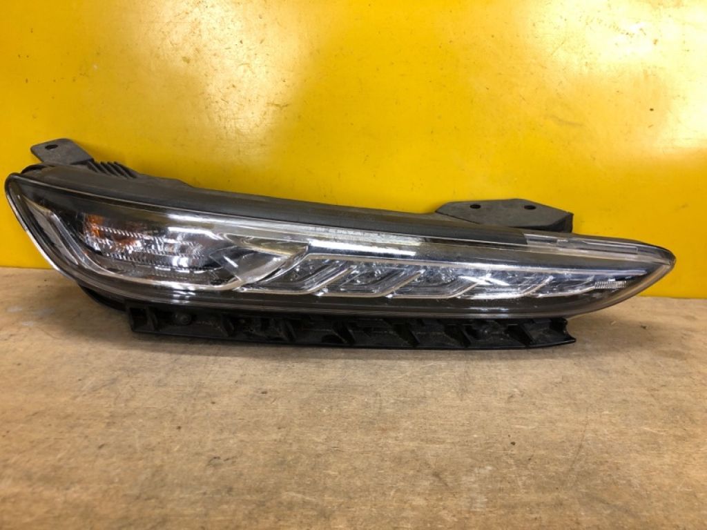 92208-J9000 | Денний ходовий вогонь прав. HYUNDAI KONA OS 17-23