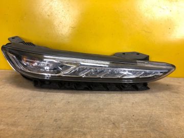 Денний ходовий вогонь прав. HYUNDAI KONA OS 17-23
