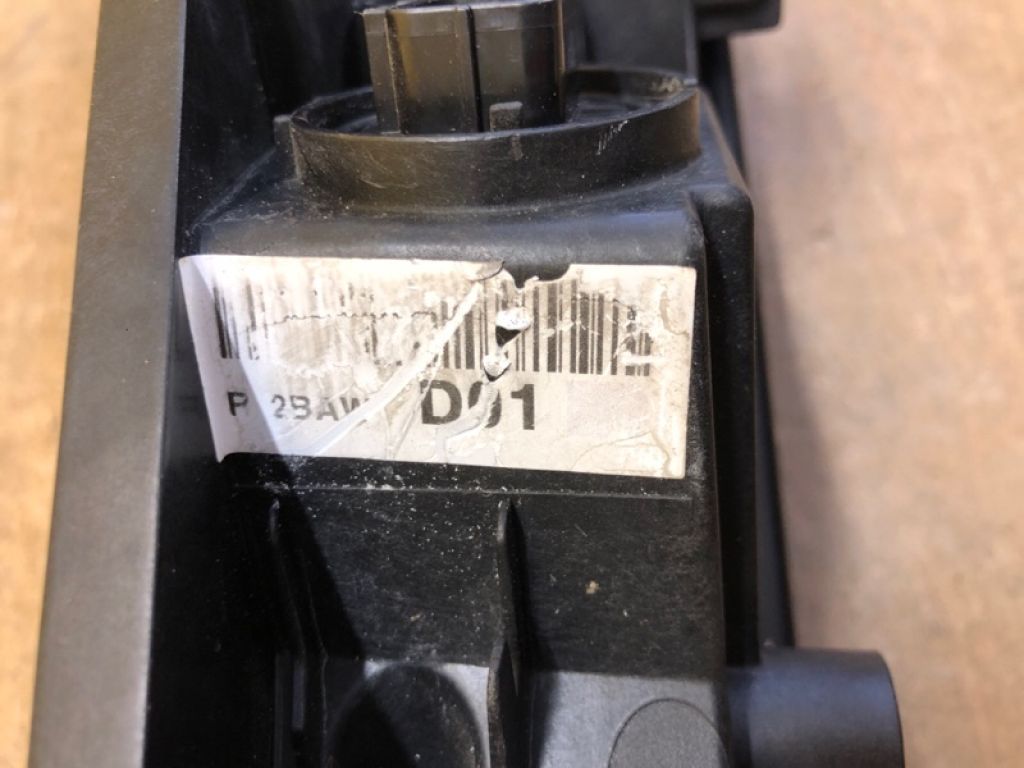 92208-J9000 | Денний ходовий вогонь прав. HYUNDAI KONA OS 17-23 - Фото 9