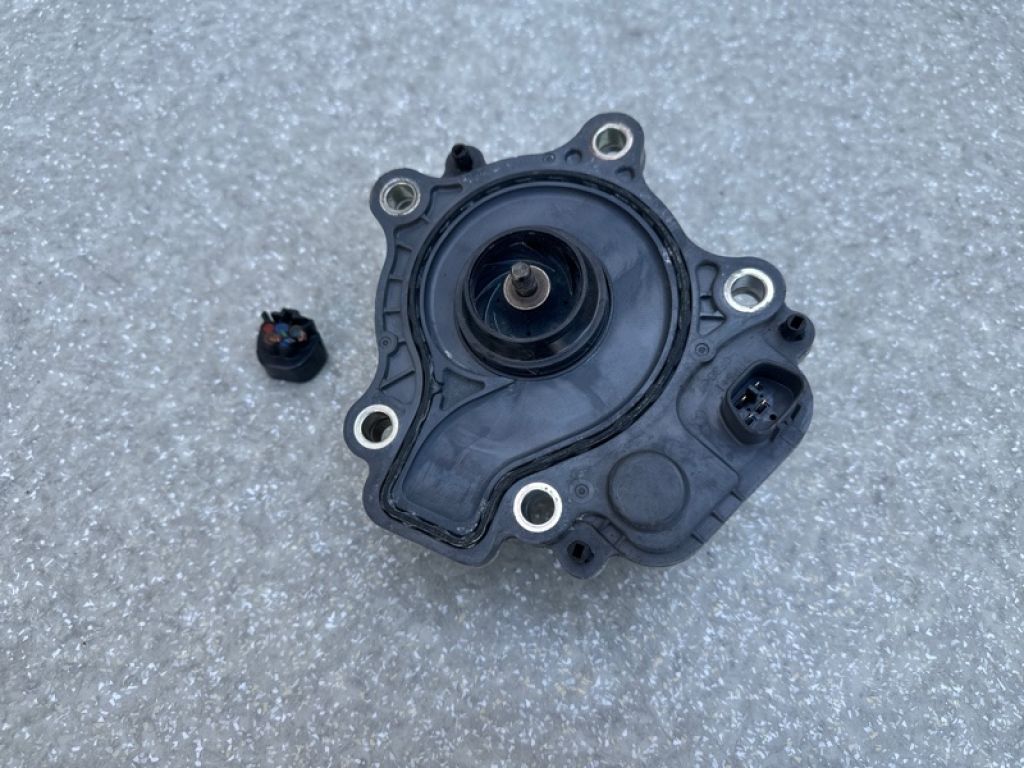 161A0-29015 | Помпа охолодження електрична TOYOTA PRIUS - 30 09-17