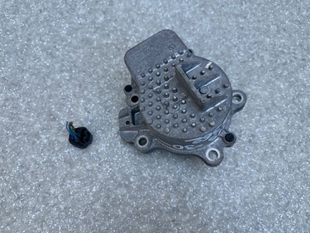 161A0-29015 | Помпа охлаждения электрическая TOYOTA PRIUS - 30 09-17 - Фото 2