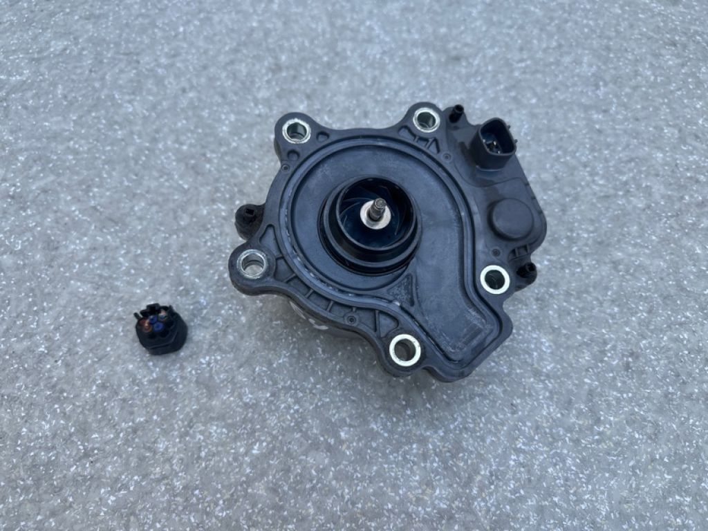161A0-29015 | Помпа охолодження електрична TOYOTA PRIUS - 30 09-17