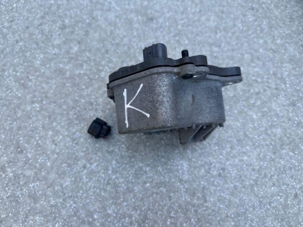161A0-29015 | Помпа охолодження електрична TOYOTA PRIUS - 30 09-17 - Фото 4