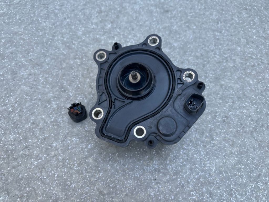 161A0-29015 | Помпа охолодження електрична TOYOTA PRIUS - 30 09-17