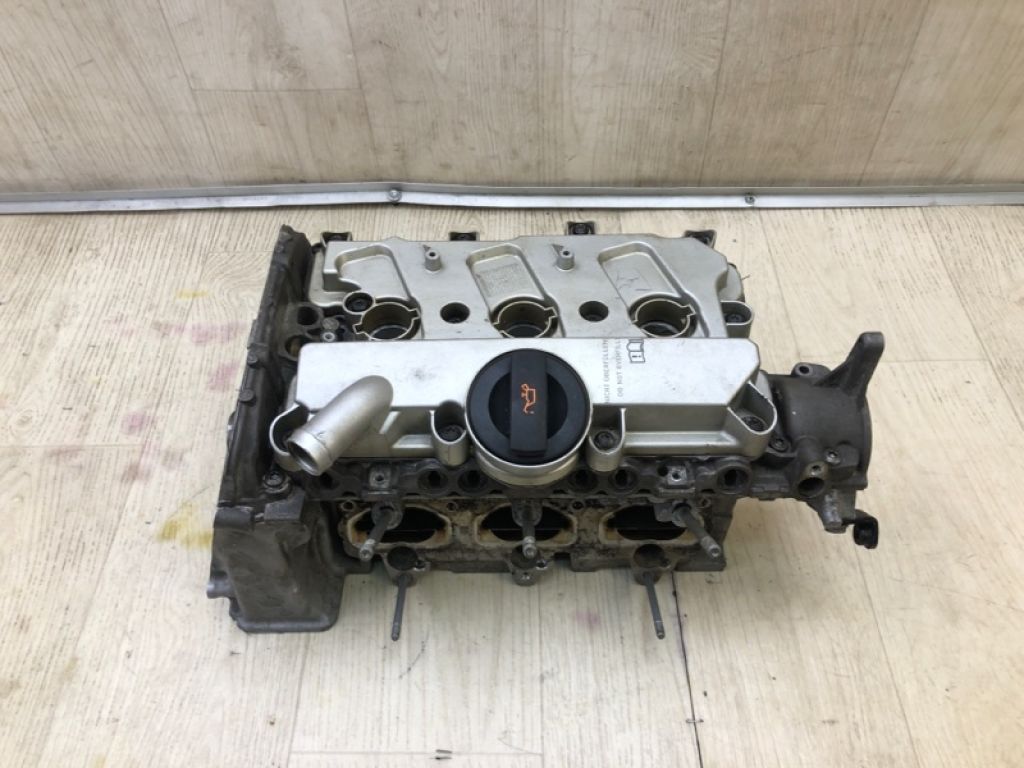 95810401610 | Головка блоку циліндрів лів. PORSCHE CAYENNE 10-18