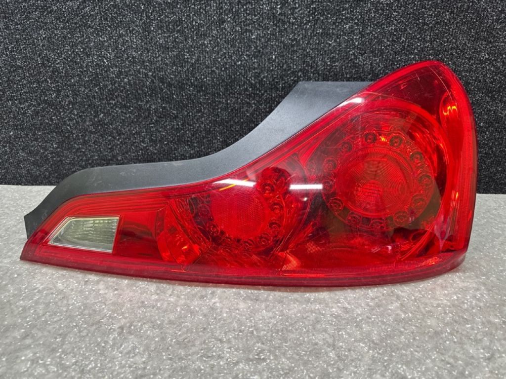 26550-JL40A | Фонарь наружный прав. INFINITI G25/G35/G37/Q40 06-14