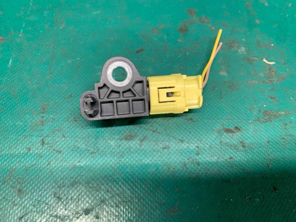 98830-3TA6A | Датчик удара задн. прав. NISSAN X-TRAIL/ROGUE T32 13-20 - Фото 4