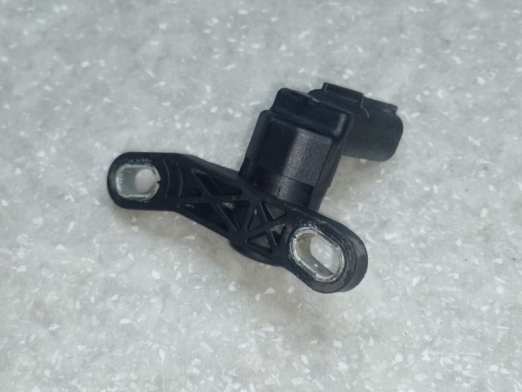 L3G2-18-221 | Датчик положения коленвала MAZDA 6 GH 07-12