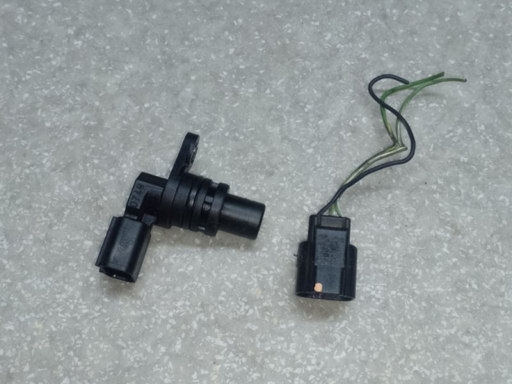L3G2-18-230 | Датчик положения распредвала MAZDA 6 GH 07-12