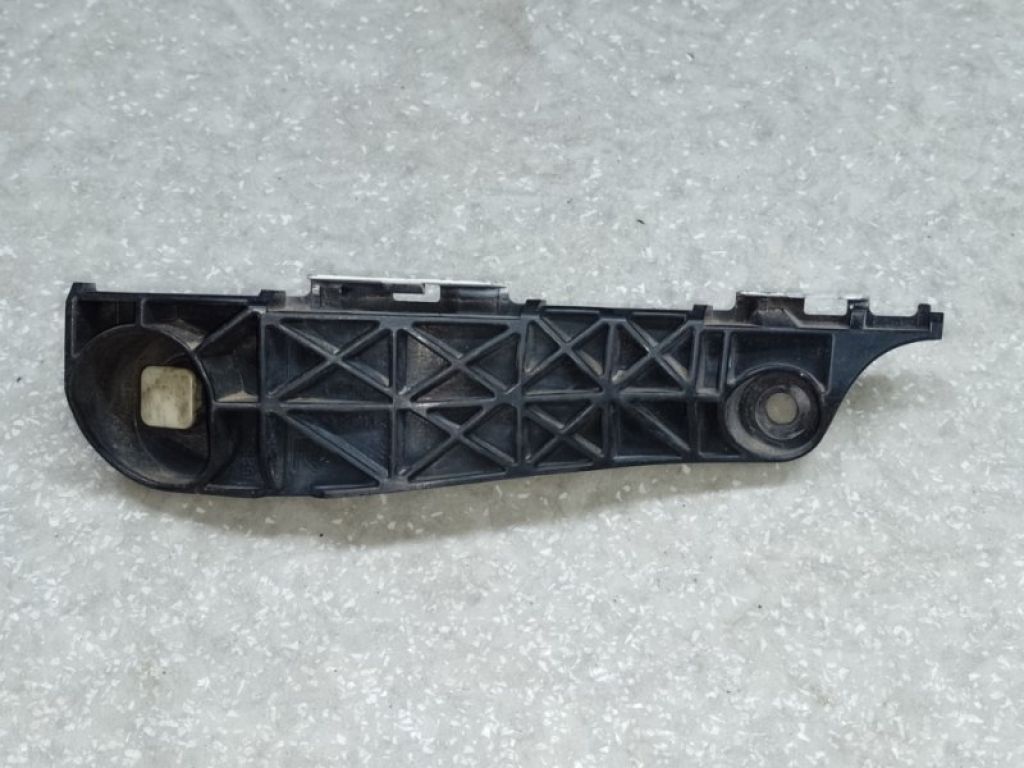 52535-42021 | Кронштейн переднего бампера (на крыле) прав. TOYOTA RAV4 05-12