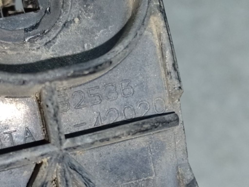 52536-42020 | Кронштейн переднього бампера (на крилі) лів. TOYOTA RAV4 05-12 - Фото 4