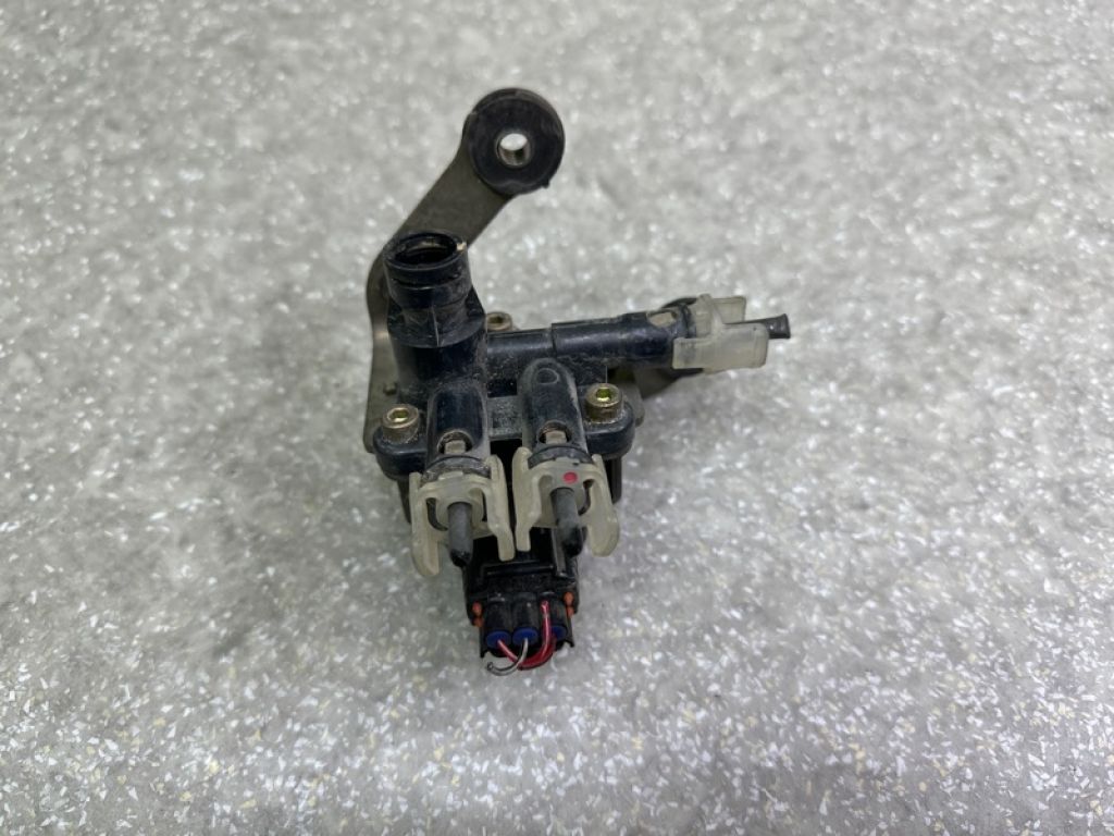 48095-50040 | Клапан пневмоподвески передн. LEXUS LS430 00-06