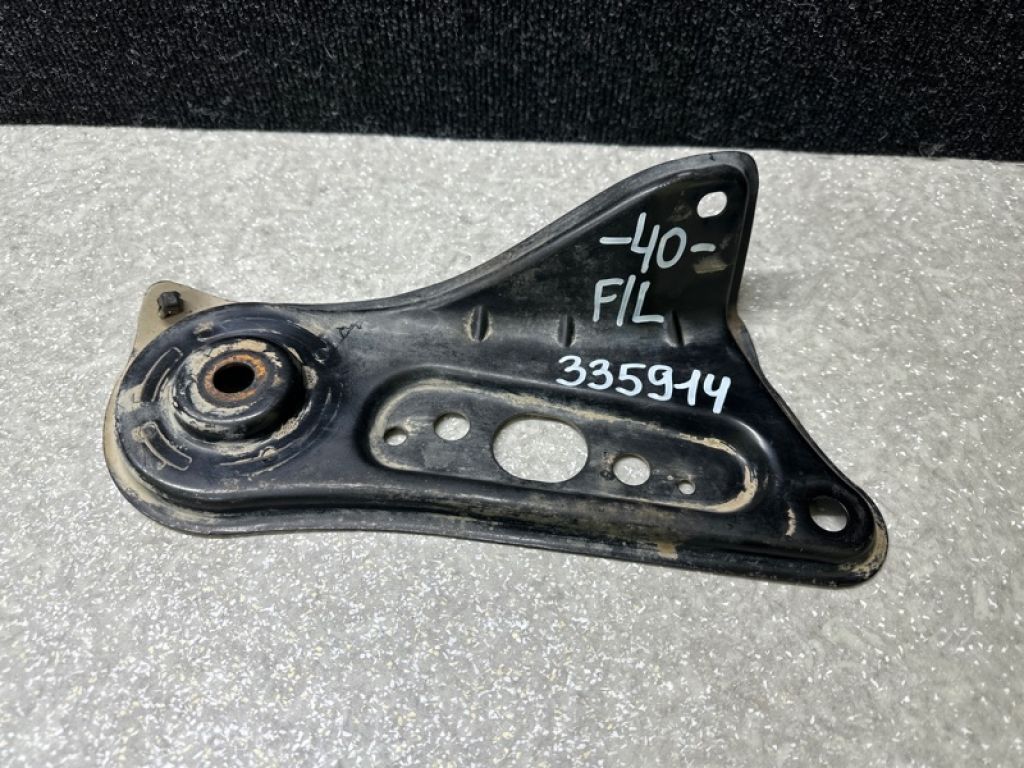 51036-07010 | Крепление балки подвески передн. лев. TOYOTA CAMRY 40 06-11