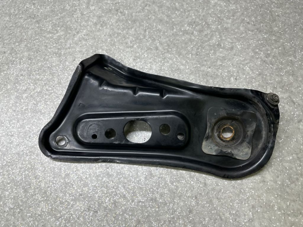 51036-07010 | Кріплення балки підвіски передн. лів. TOYOTA CAMRY 40 06-11 - Фото 2