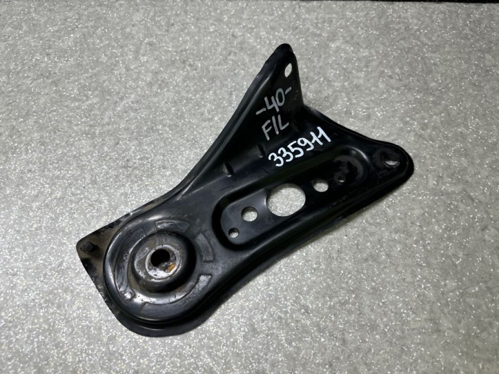 51036-07010 | Кріплення балки підвіски передн. лів. TOYOTA CAMRY 40 06-11 - Фото 3