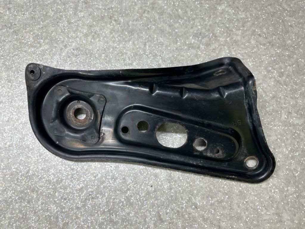 51035-07010 | Крепление балки подвески передн. прав. TOYOTA CAMRY 40 06-11 - Фото 2