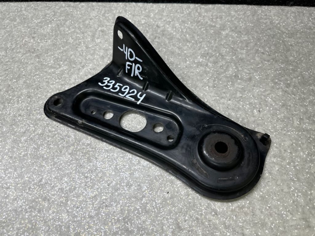 51035-07010 | Крепление балки подвески передн. прав. TOYOTA CAMRY 40 06-11 - Фото 3