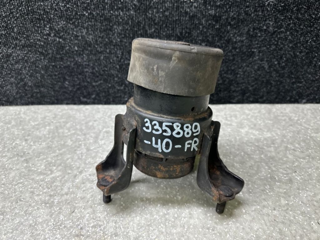 12361-0H100 | Подушка двигателя передн. TOYOTA CAMRY 40 06-11