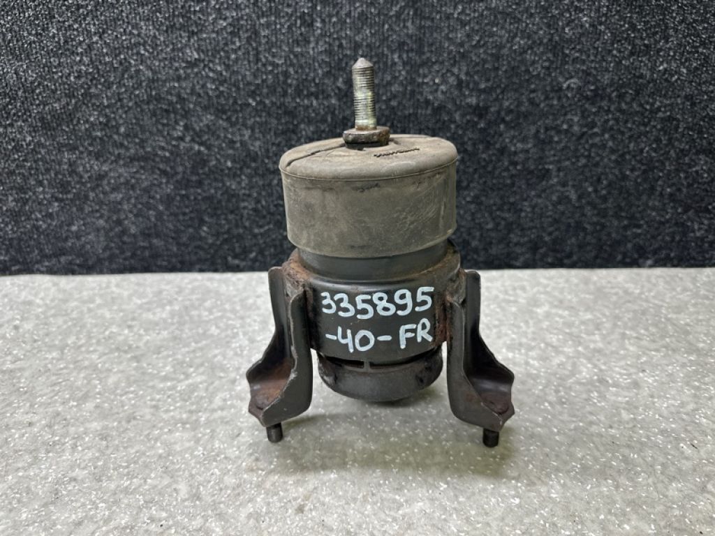 12361-0H100 | Подушка двигателя передн. TOYOTA CAMRY 40 06-11
