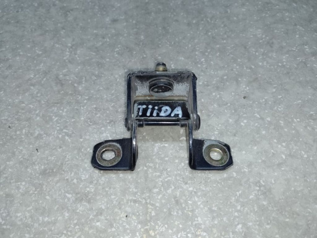 90400-ED00A | Петля кришки багажника NISSAN TIIDA/VERSA C11 04-11 - Фото 2