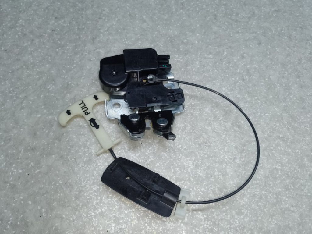 84630-3TA0A | Замок крышки багажника NISSAN ALTIMA L33 12-18