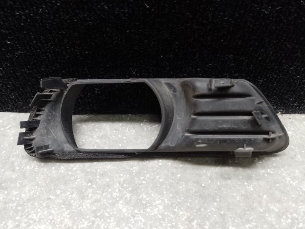 52128-33050 | Накладка противотуманной фары лев. TOYOTA CAMRY 40 06-11 - Фото 2