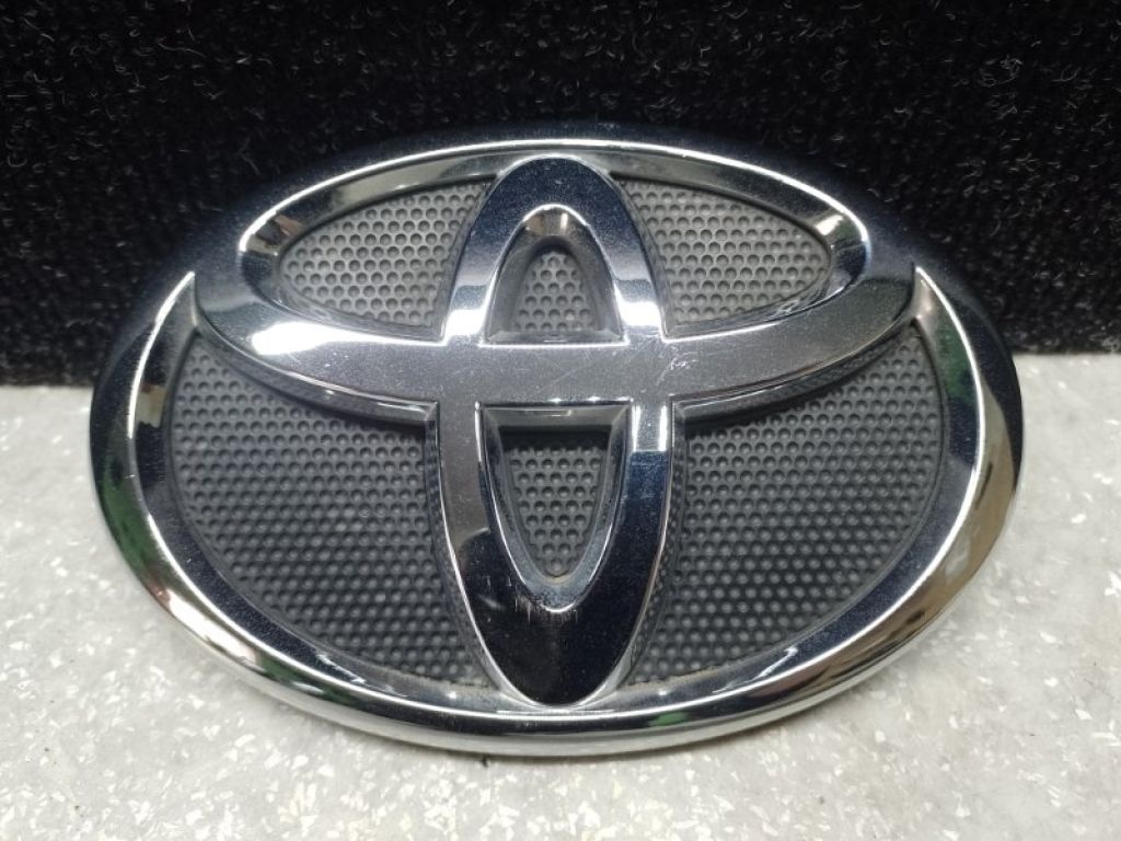 75311-33130 | Емблема передн. TOYOTA CAMRY 40 06-11