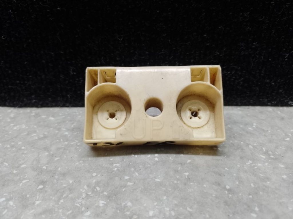 62222-JG000 | Кронштейн переднего бампера (на крыле) прав. NISSAN X-TRAIL T31 07-14