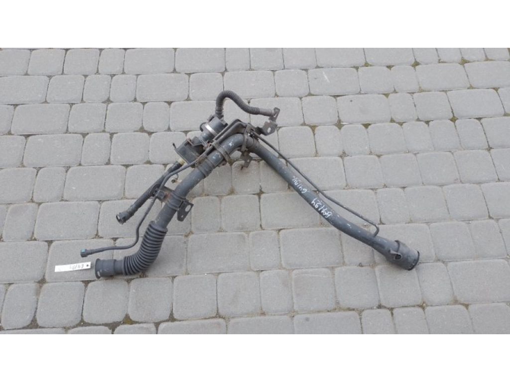 Горловина топливного бака LEXUS LX570 07-15