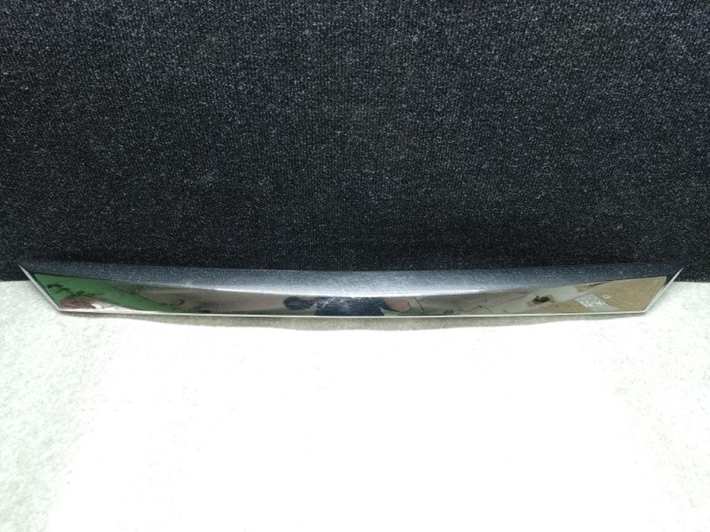 84810-9HM0B | Панель подсветки номера NISSAN ALTIMA L33 12-18