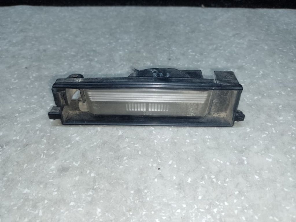 81271-42050 | Підсвічування номера TOYOTA RAV4 05-12