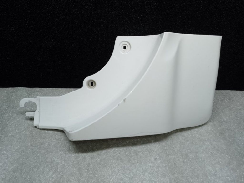 76805-42010-A0 | Накладка крышки багажника прав. TOYOTA RAV4 05-12