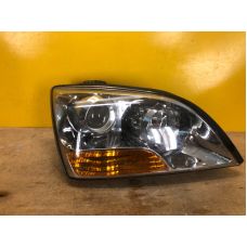 Фара прав. KIA SORENTO BL 02-09