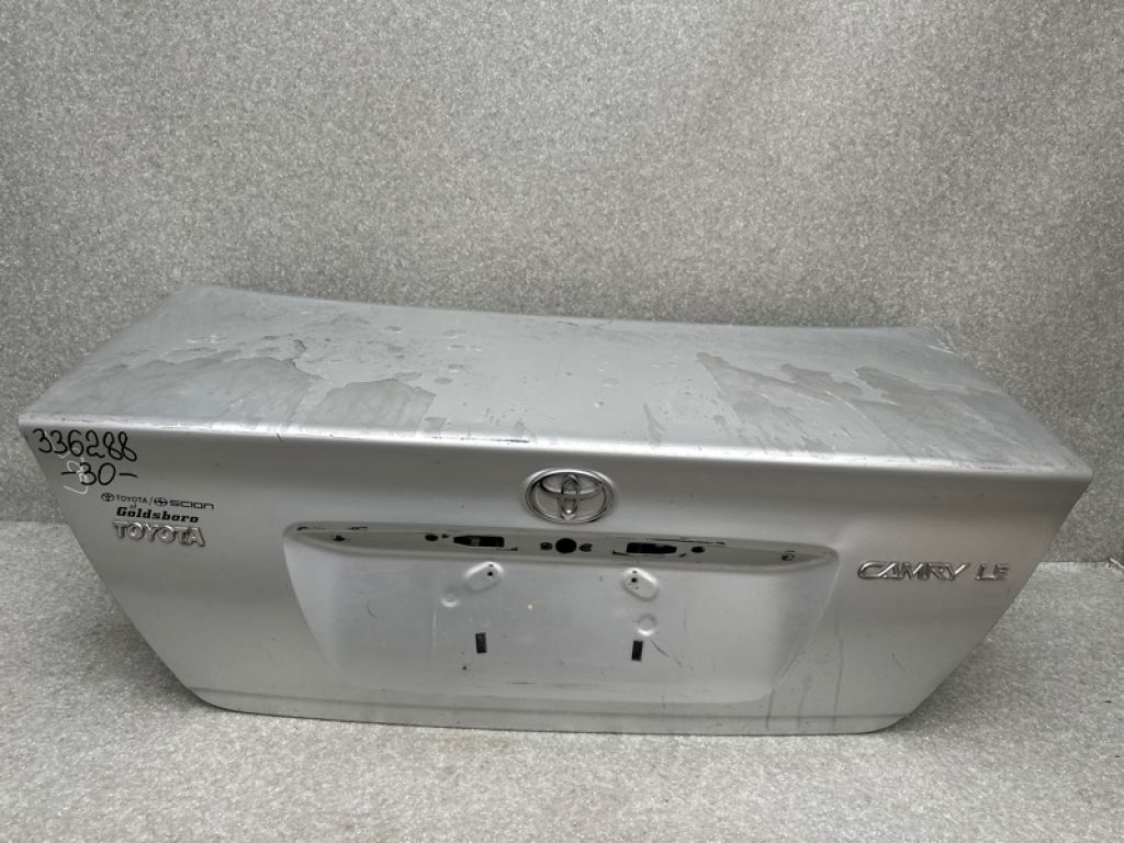 64401-AA060 | Кришка багажника TOYOTA CAMRY 30 02-06