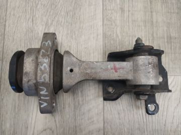 Подушка двигуна нижня передн. HYUNDAI ELANTRA MD 10-15