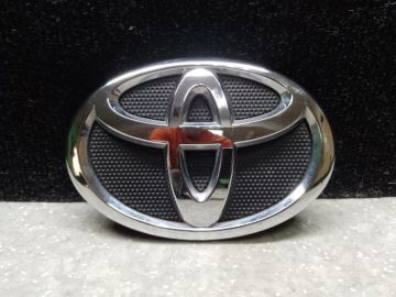 Емблема передн. TOYOTA CAMRY 40 06-11